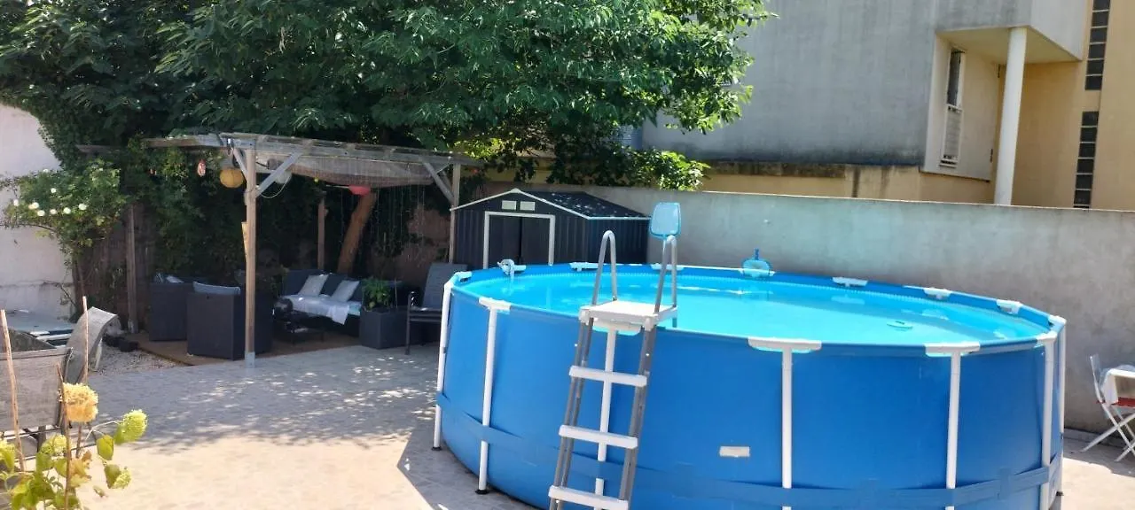 Apartman Studio Pour Location Vacances A La Semaine Avignon